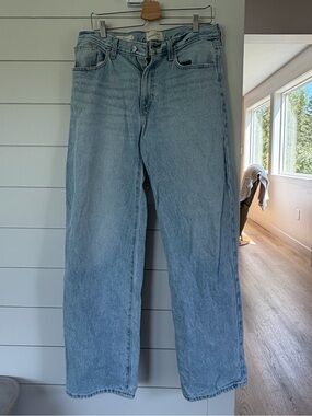 Universal Thread Women's Light Blue Wide-Leg Jeans